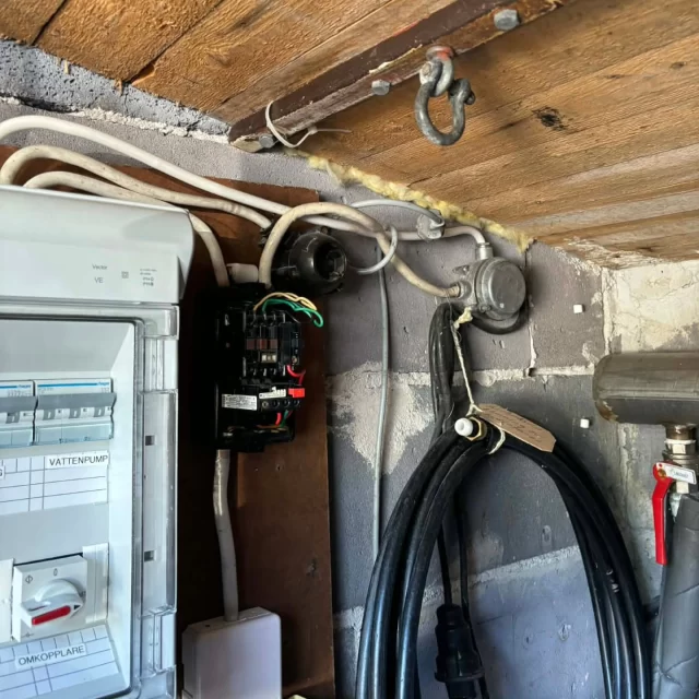 Elektriker av Bomans Elektriska i Roslagen AB – projekt 6